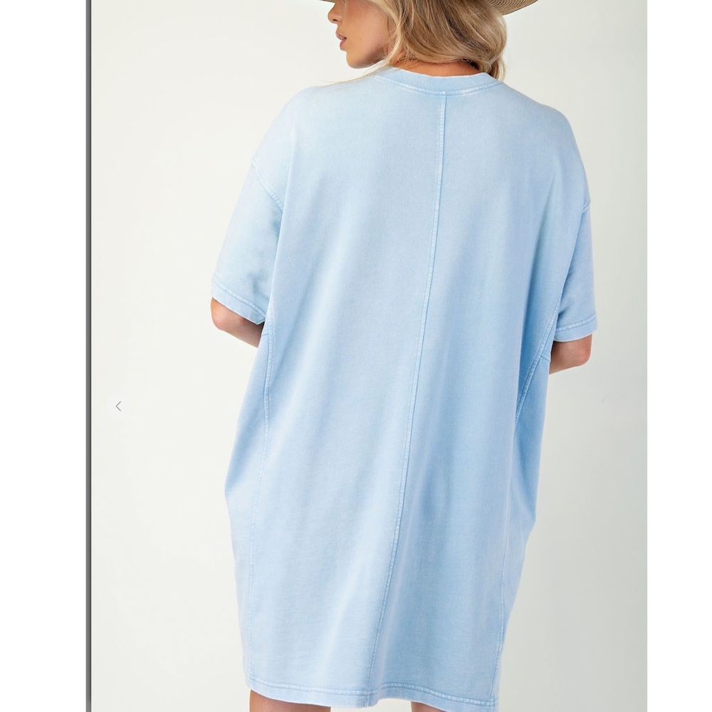 Sold out! 🇺🇸Easel Washed Light Blue Floral T-shirt dress - Picture 3 of 4